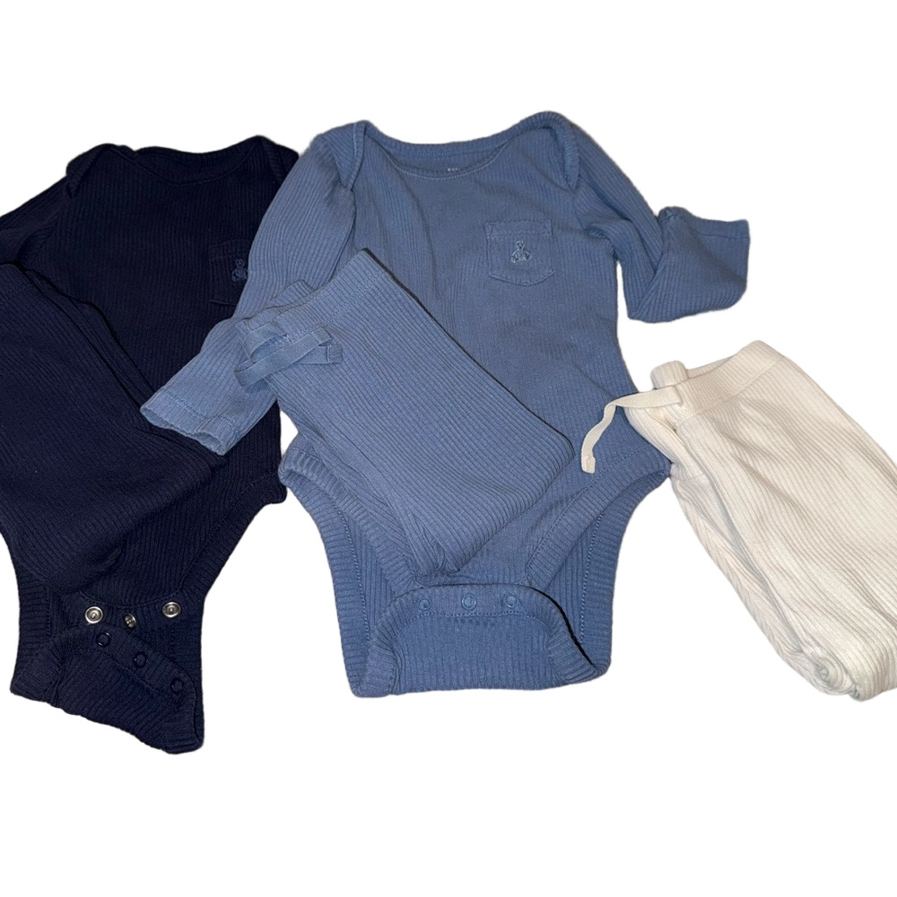 (Lot 2.5) GAP Baby Long Sleeve Onesie set